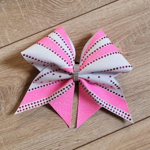 Die CheerBow Glitzer Design I: Einzigartiges Design mit Profi-Halt für dein Team. Jetzt Teambestellungs-Rabatte sichern bei Cheertastic Bows!
